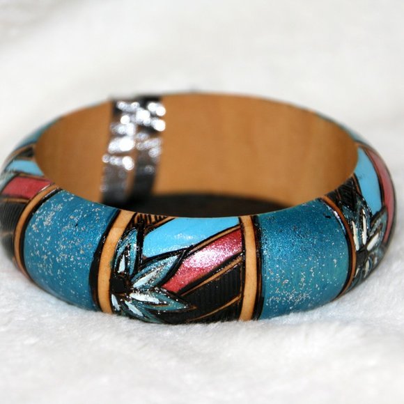 Wood-burned Turquoise Red Flower Bracelet - Picture 2 of 2